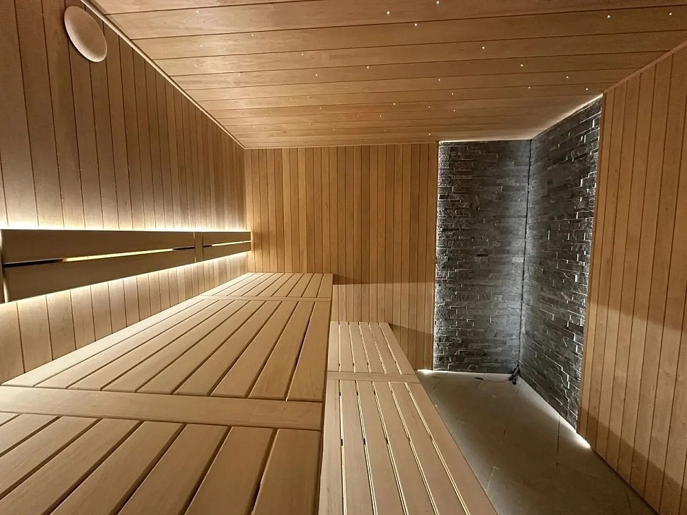 Уход за деревом