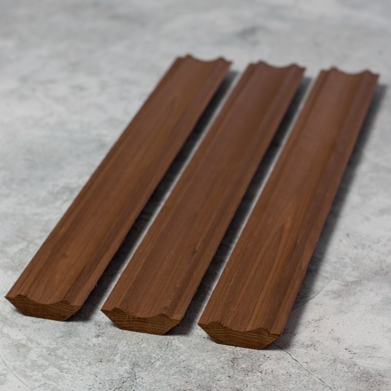 Плинтус из термированной липы