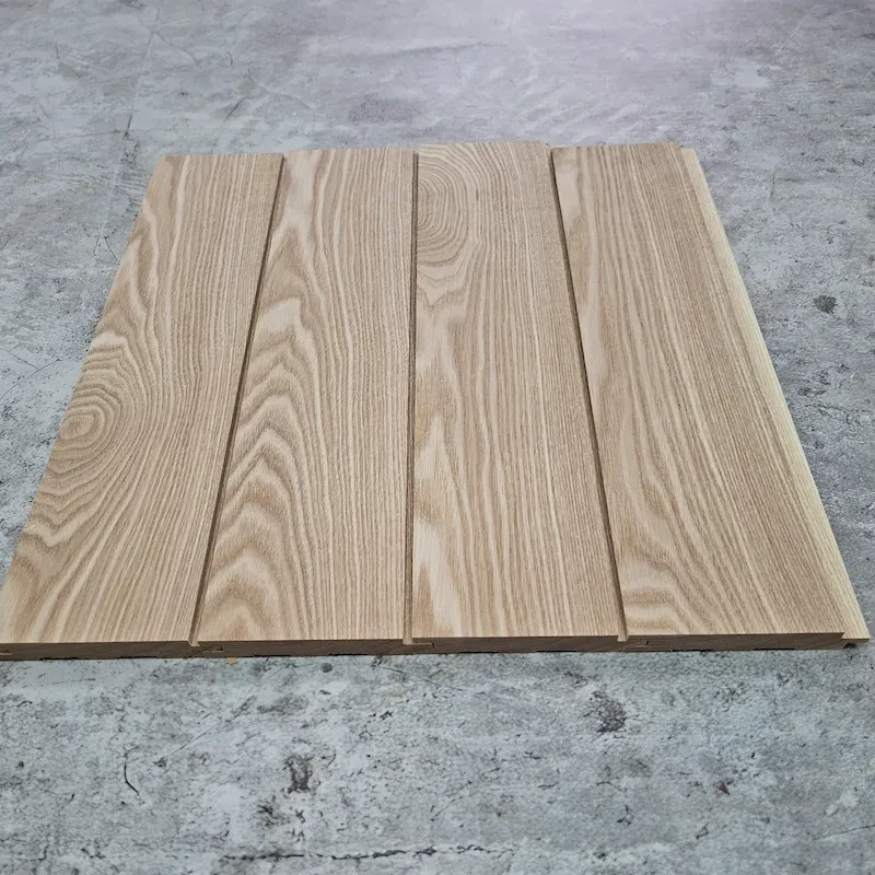 Вагонка из ясеня в профиле STS