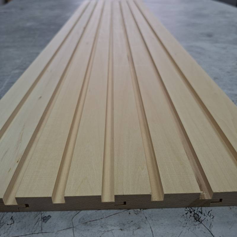 Вагонка из липы в реечном профиле